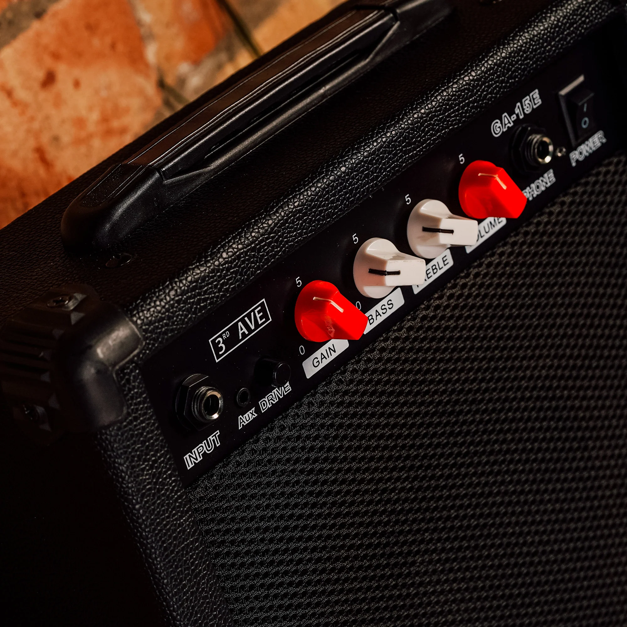 3rd Avenue 15 Watt Electric Guitar Amp - Image 18