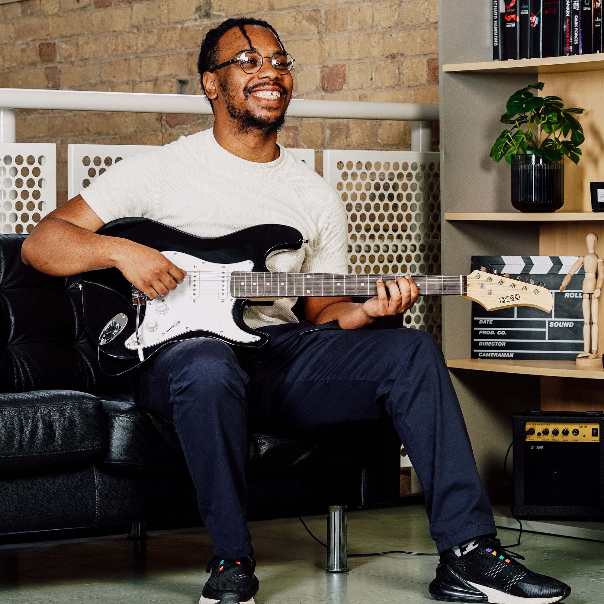 3rd Avenue Full Size Electric Guitar Pack with Amp - Image 12