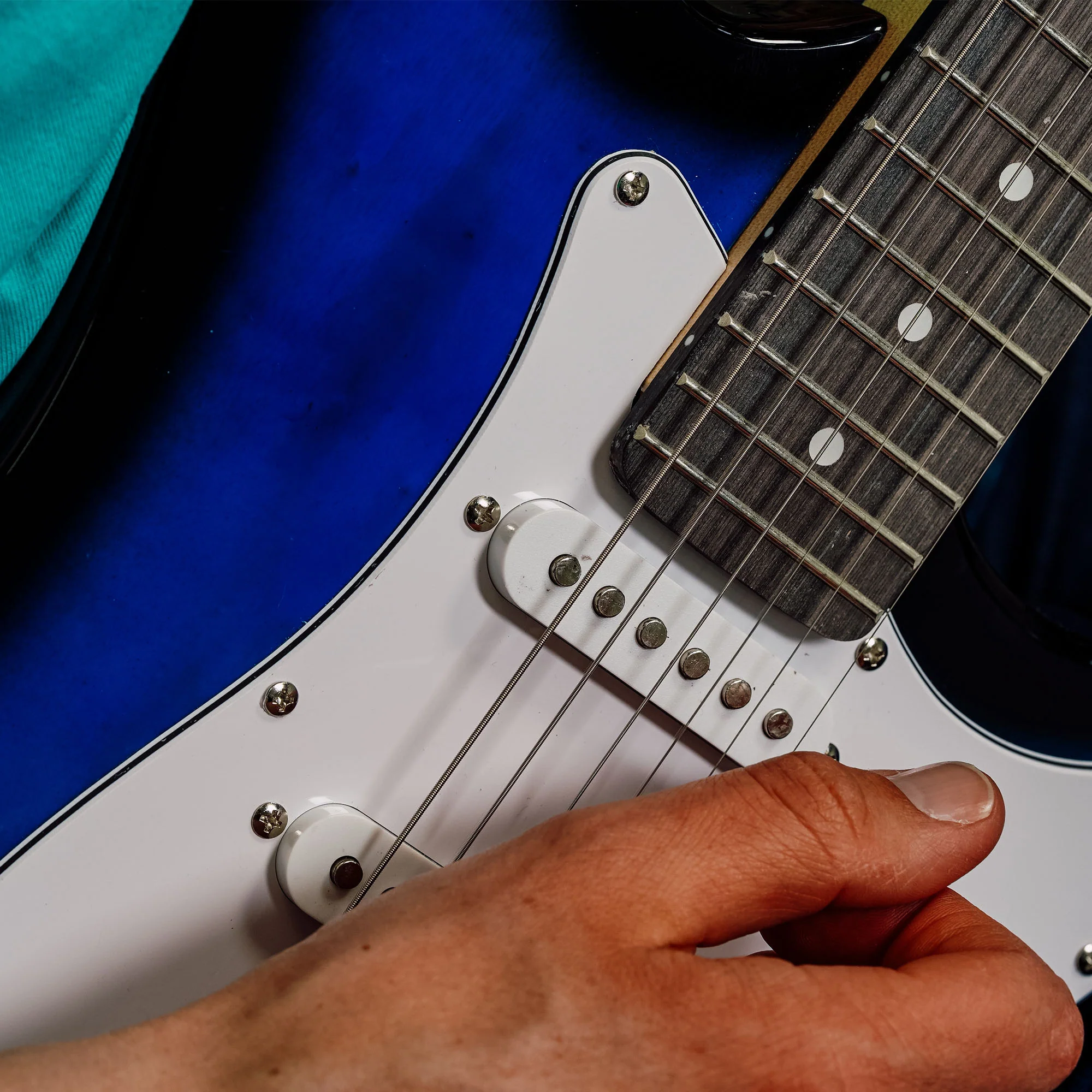 3rd Avenue Full Size Electric Guitar Pack with Amp - Image 7