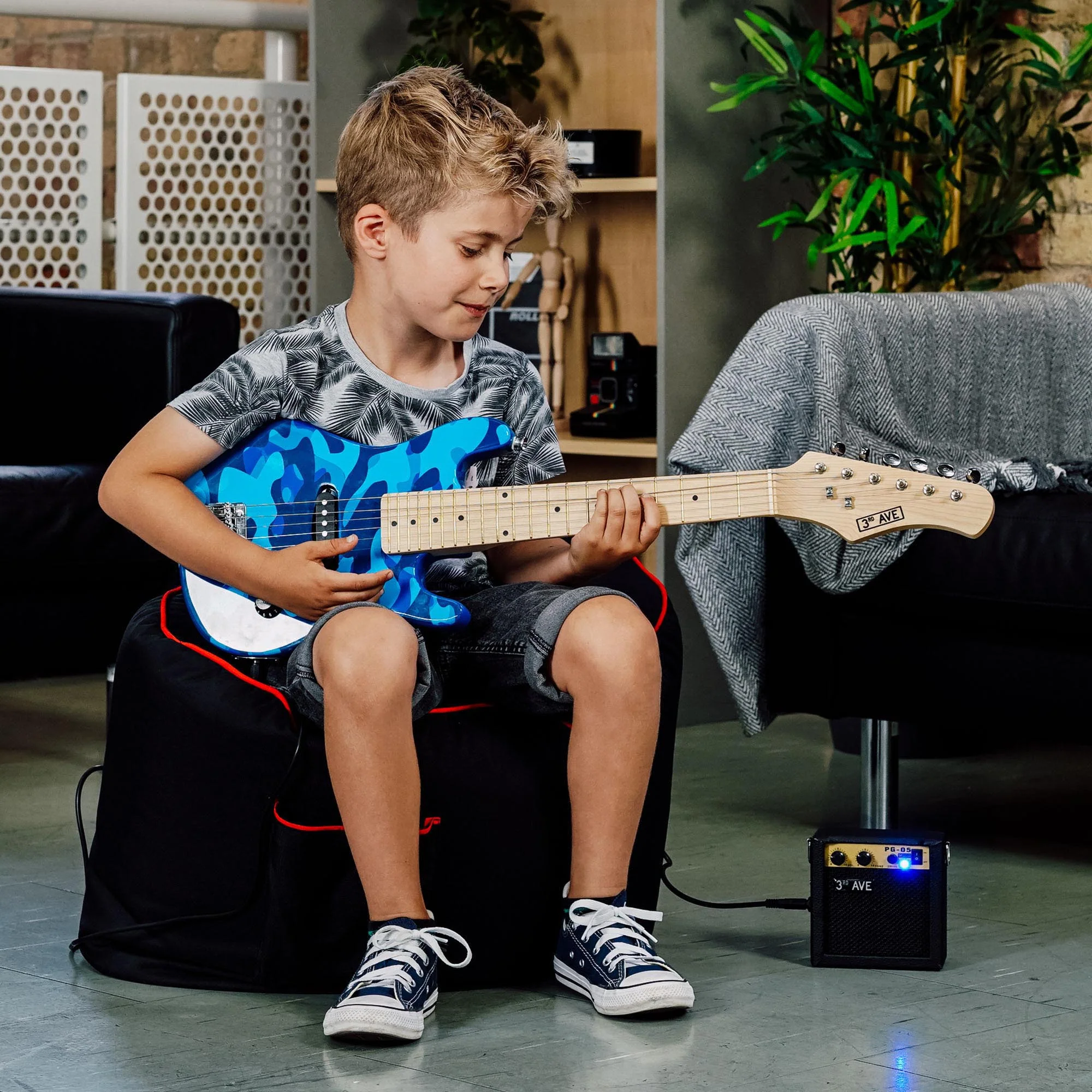 3rd Avenue Junior Electric Guitar Pack - Image 21