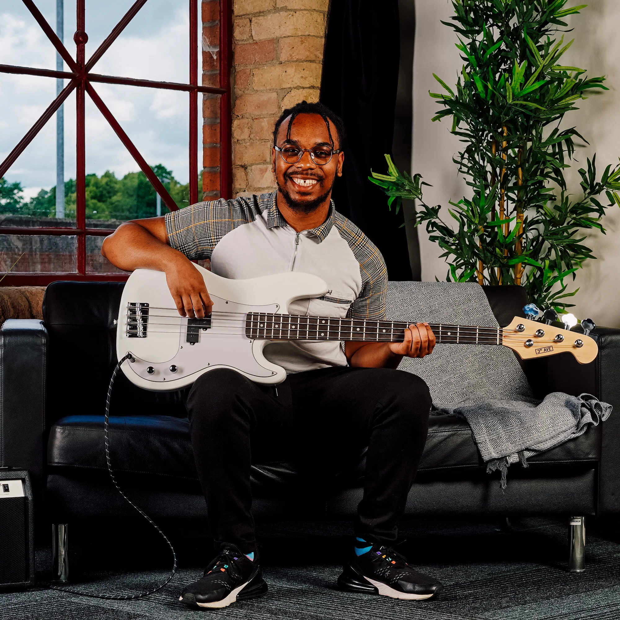 3rd Avenue Electric Bass Guitar Pack - Image 14