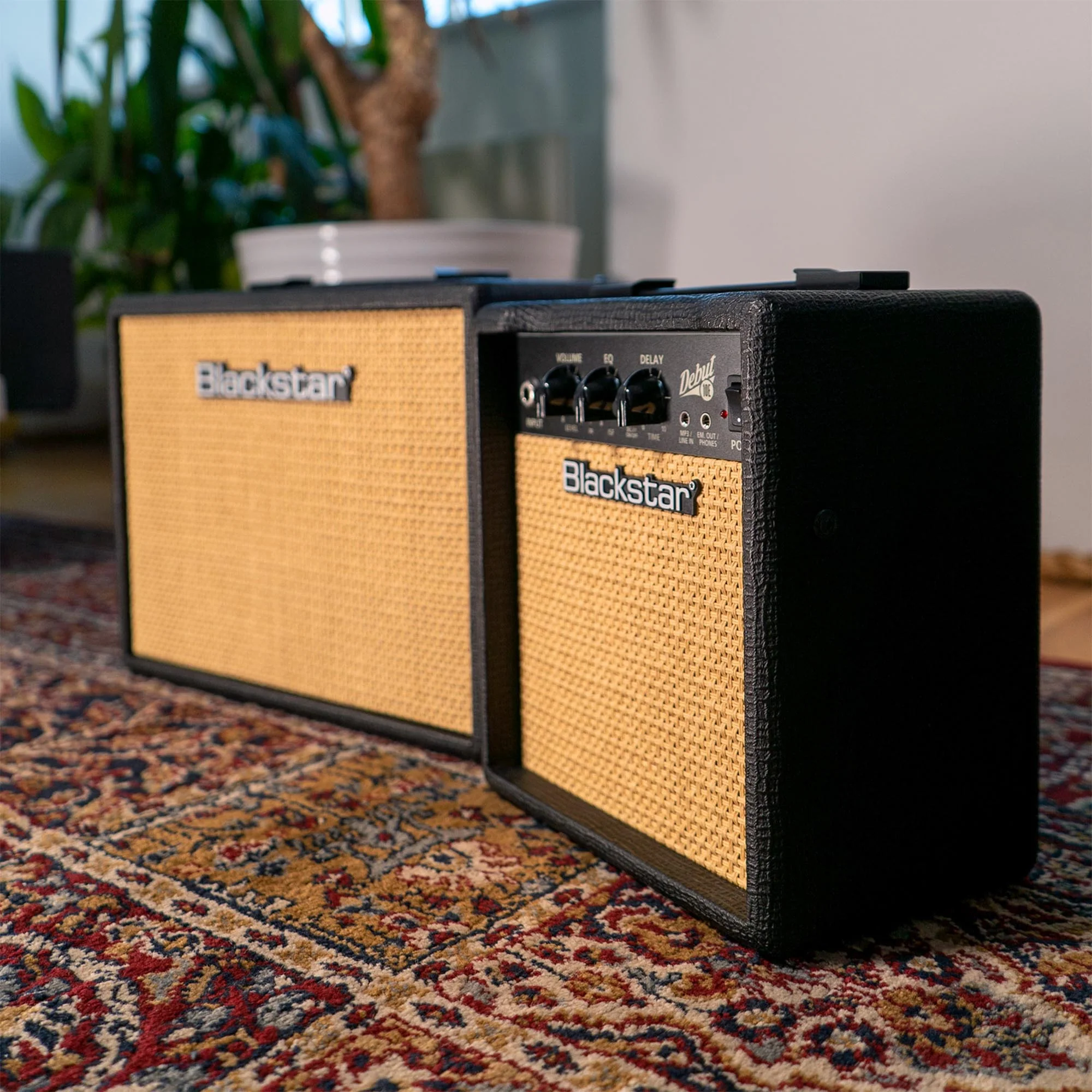Blackstar Debut 15E Combo Guitar Amplifier Black - Image 5