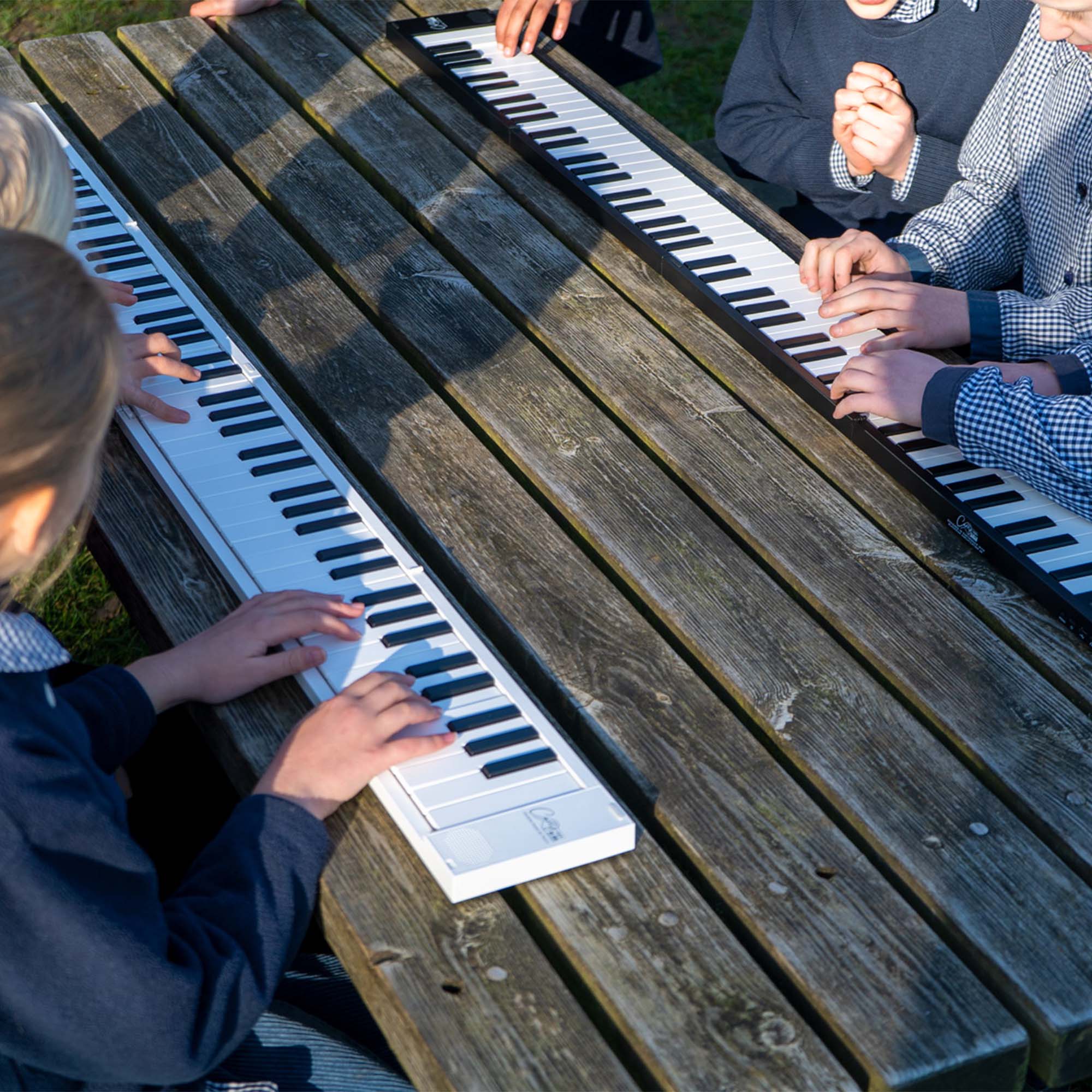 Carry-On 88 Key Touch Sensitive Folding Piano - Image 13