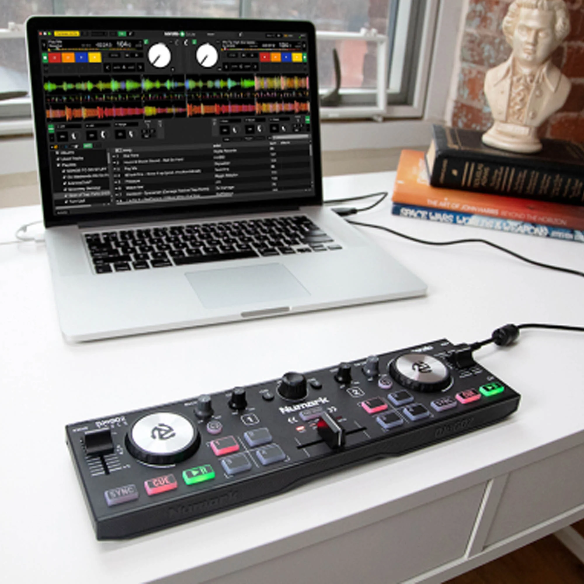 Numark DJ2GO2 Touch Pocket DJ Controller - Image 3