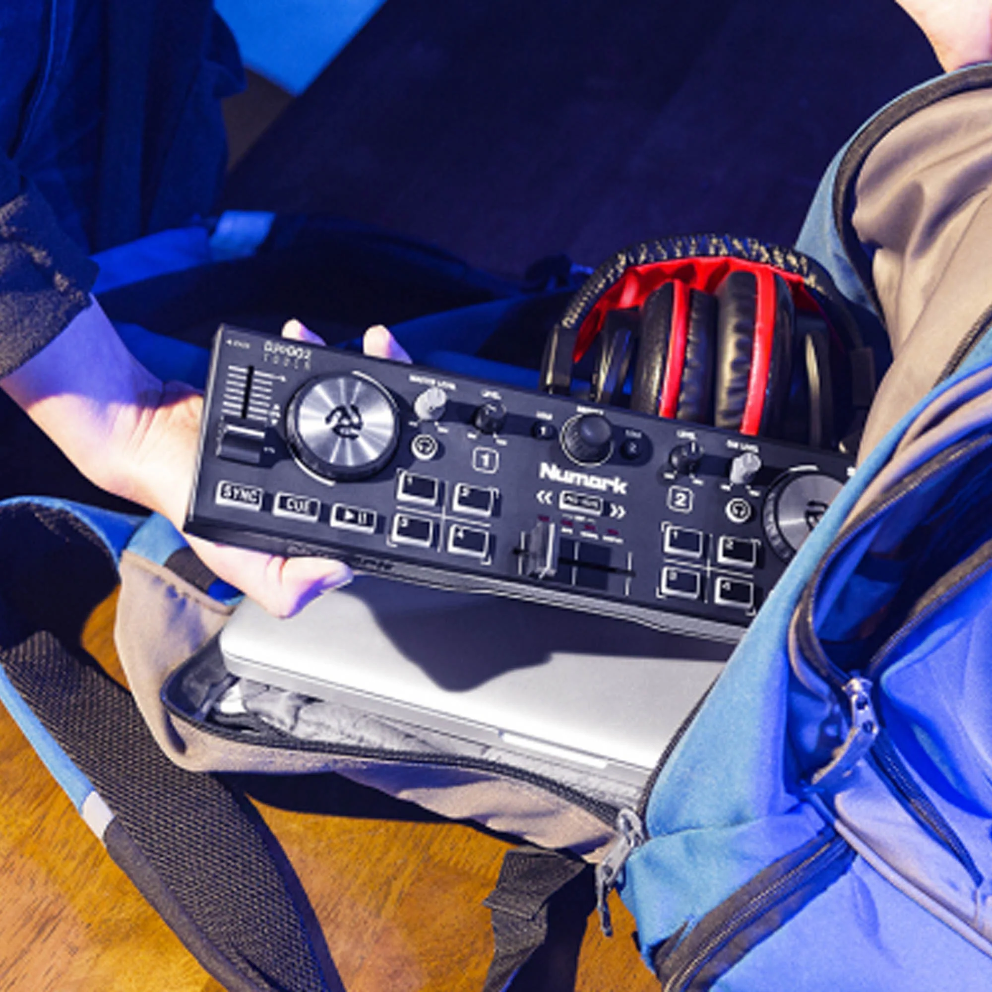 Numark DJ2GO2 Touch Pocket DJ Controller - Image 4