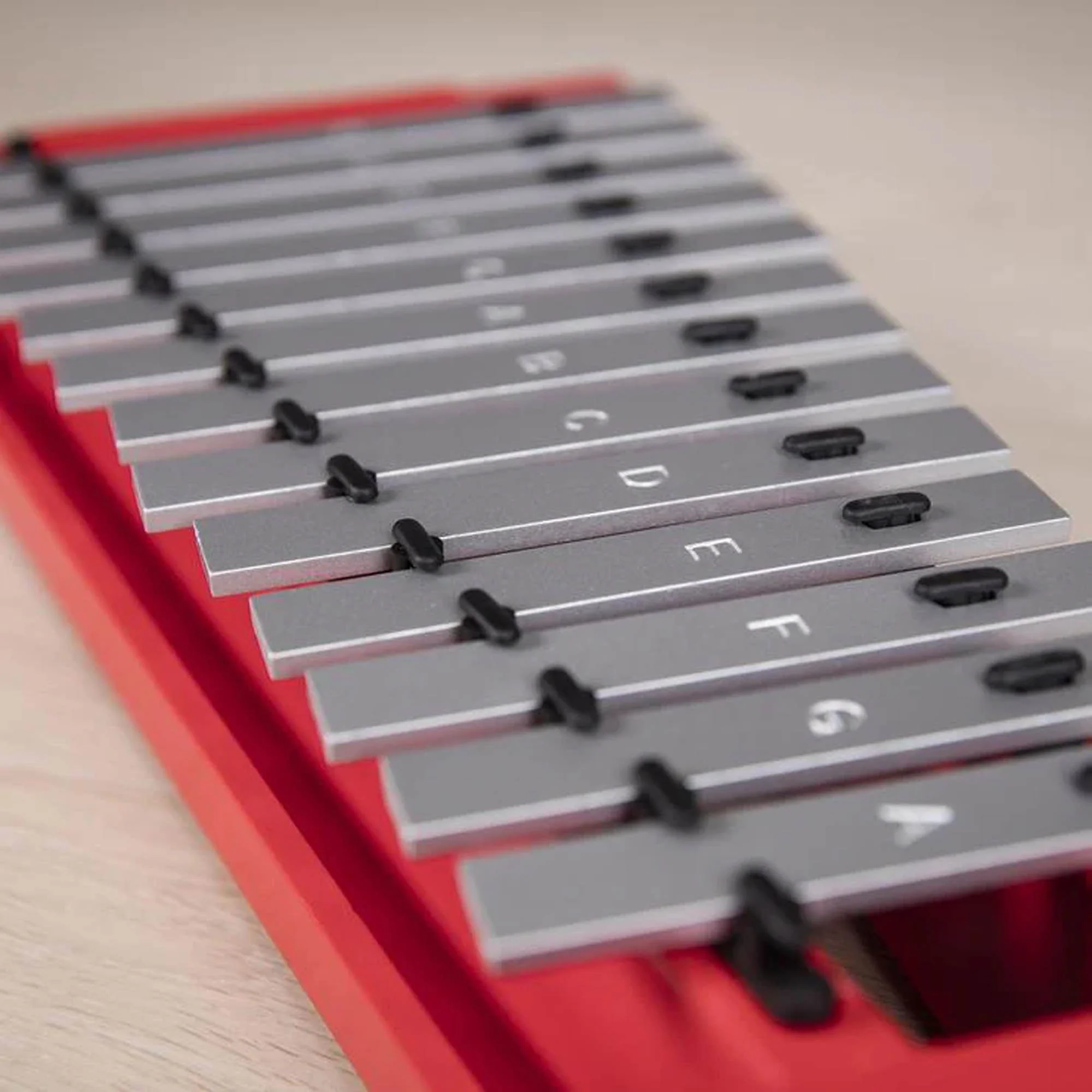 Percussion Plus Classic Red Box Alto Diatonic Glockenspiel - Image 2