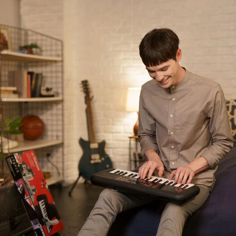 Yamaha PSS-A50 Mini Key Portable Keyboard - Image 6