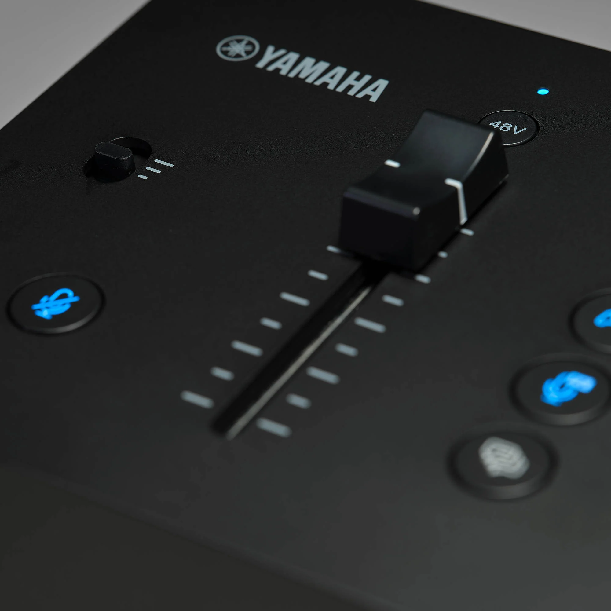 Yamaha ZG02 Gaming Mixer for Voice Chat and Game Streaming - Image 3